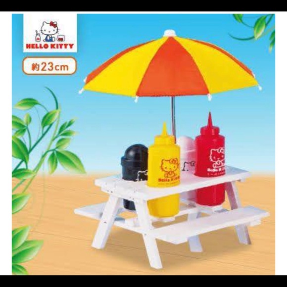 Sanrio Hello Kitty umbrella seasoning case set
